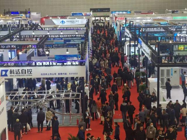 4月,逾10万人次山西潇河国际会展中心逛展