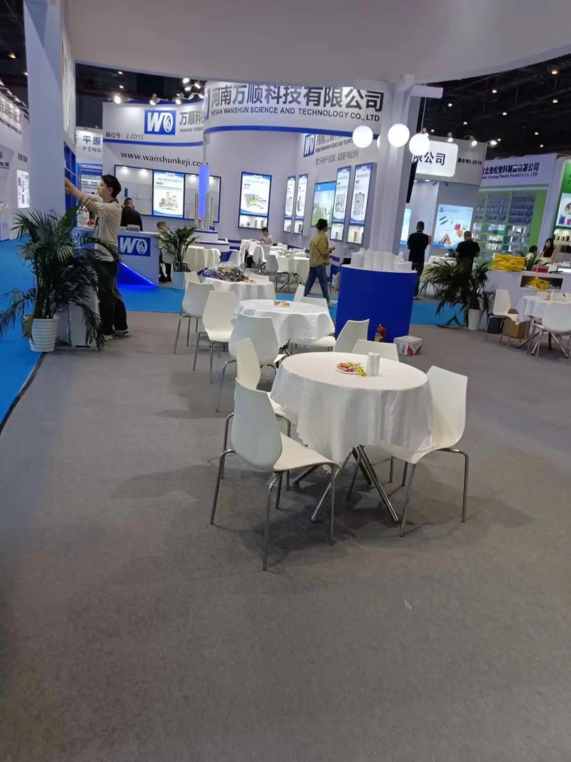 北京公司通过《会展王》平台推荐上海会员单位搭建 现场